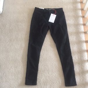 Black mid rise jeggings
